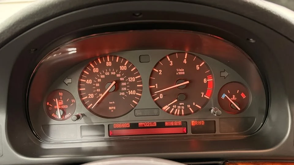 2000 BMW E39 540i - Image 10 of 18
