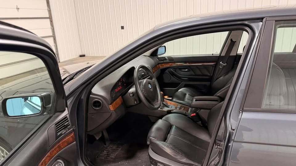 2000 BMW E39 540i - Image 14 of 18