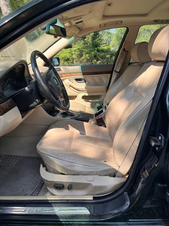 2000 BMW E39 540i - Image 24 of 31