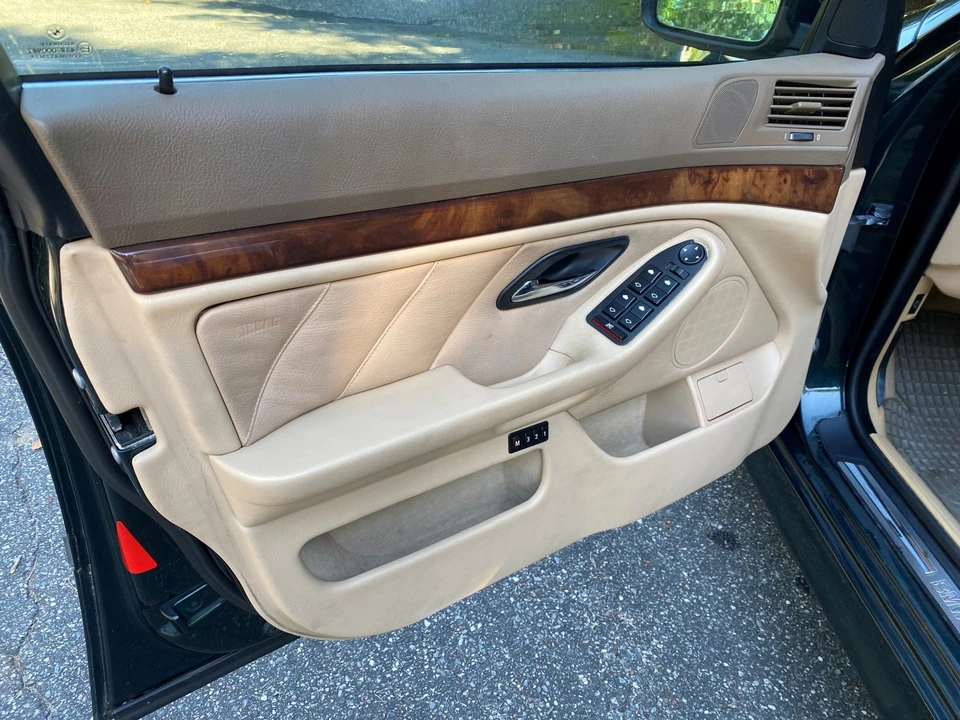 2000 BMW E39 540i - Image 28 of 31
