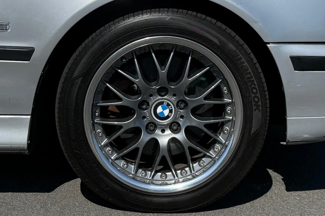 2000 BMW E39 540i - Image 26 of 31