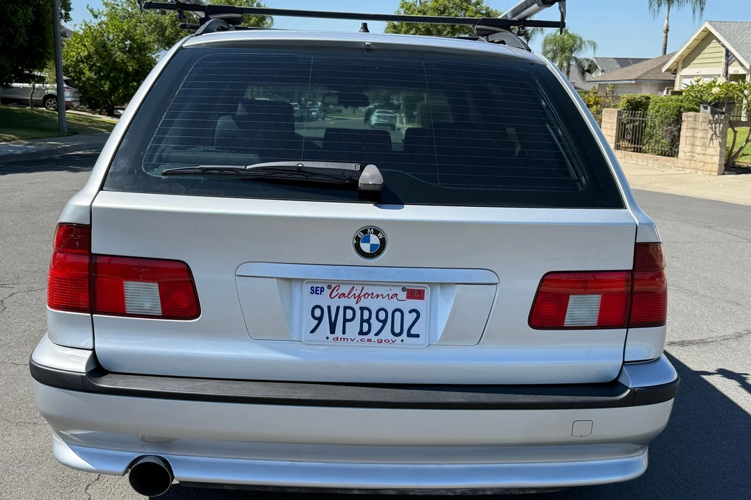 2000 BMW E39 540i - Image 5 of 31