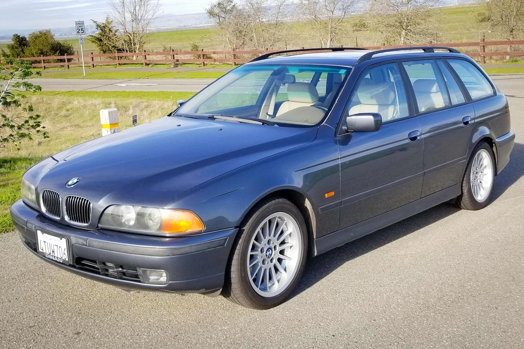 2000 BMW E39 540i - Image 2 of 31