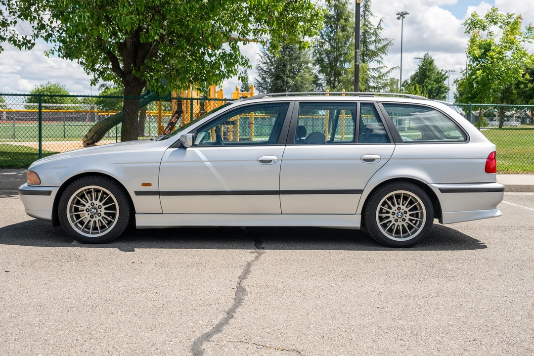2000 BMW E39 540i - Image 3 of 31
