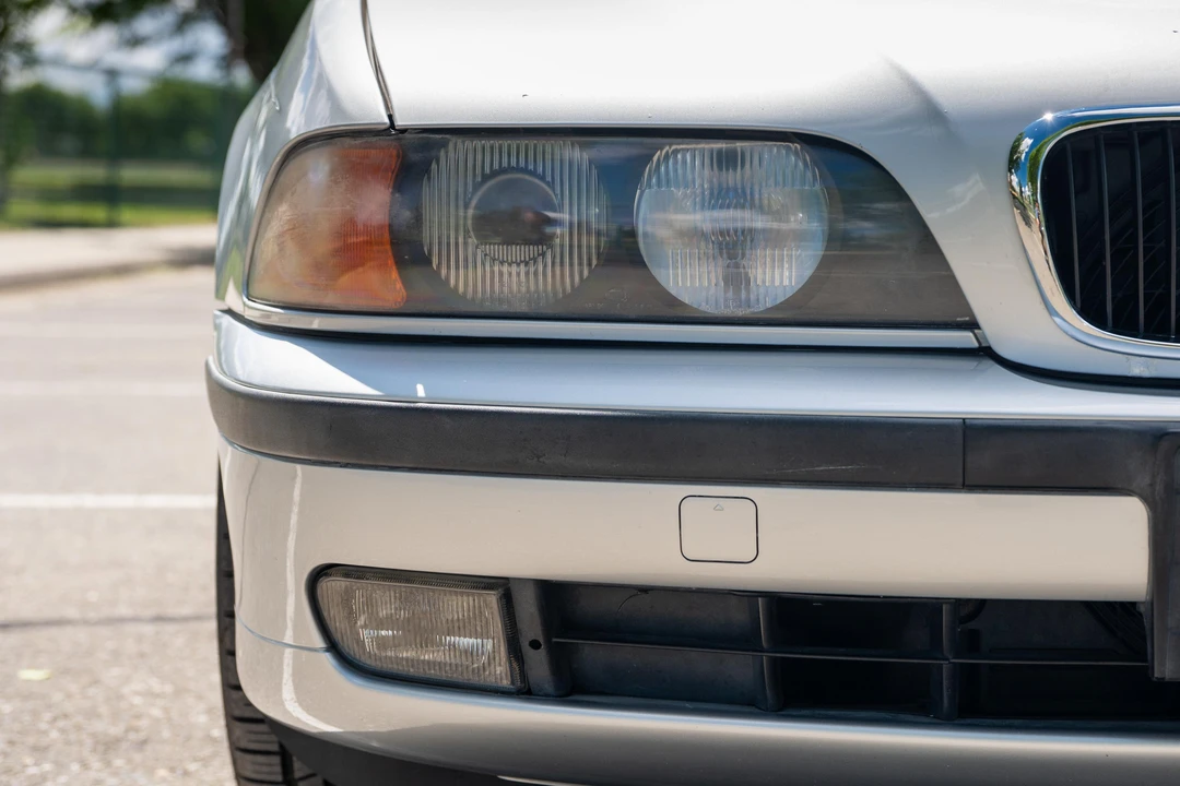 2000 BMW E39 540i - Image 13 of 31