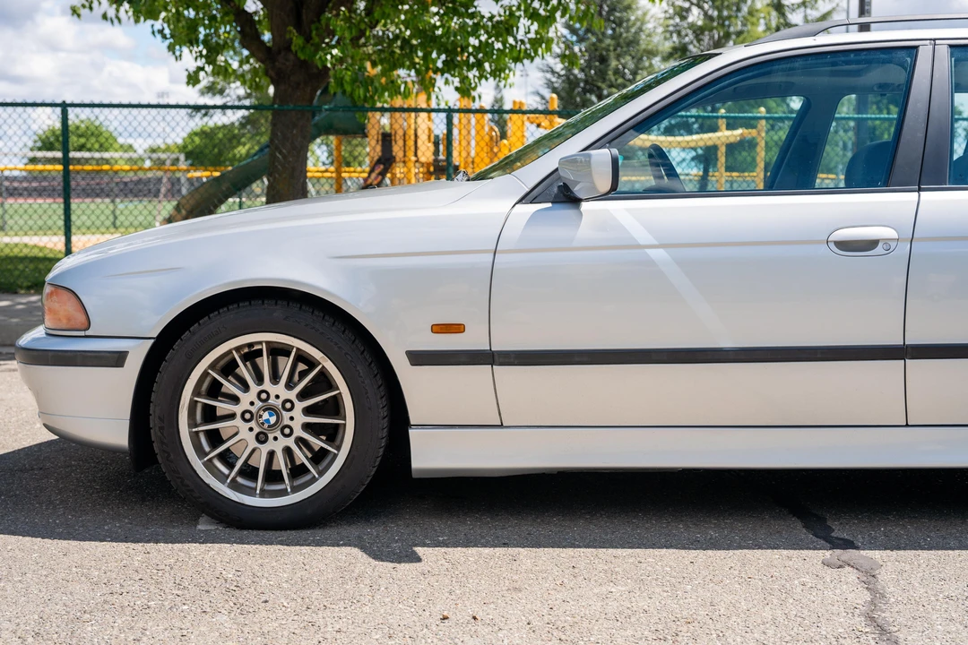 2000 BMW E39 540i - Image 26 of 31