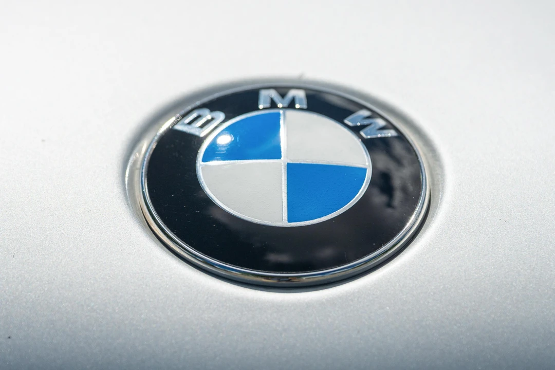 2000 BMW E39 540i - Image 17 of 31