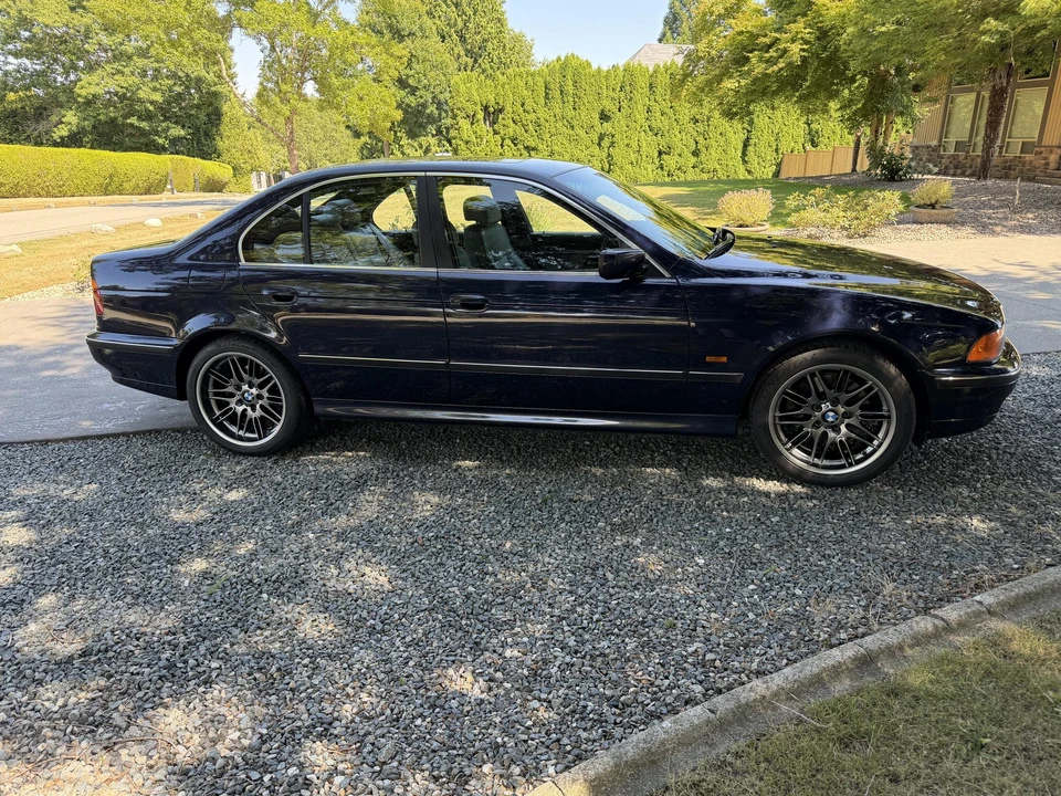 2000 BMW E39 540i - Image 15 of 31