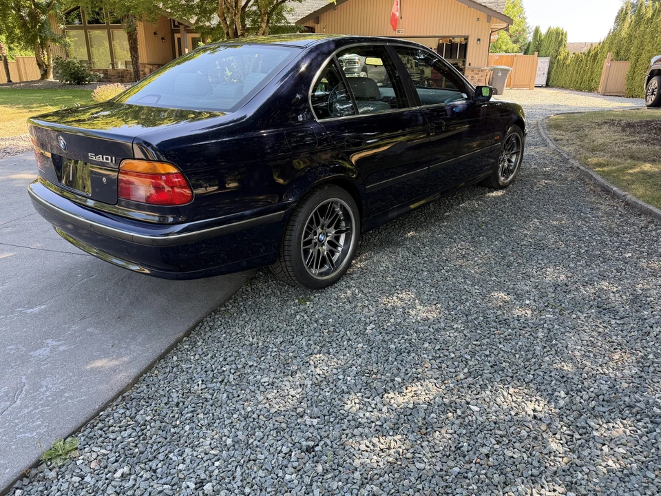 2000 BMW E39 540i - Image 13 of 31