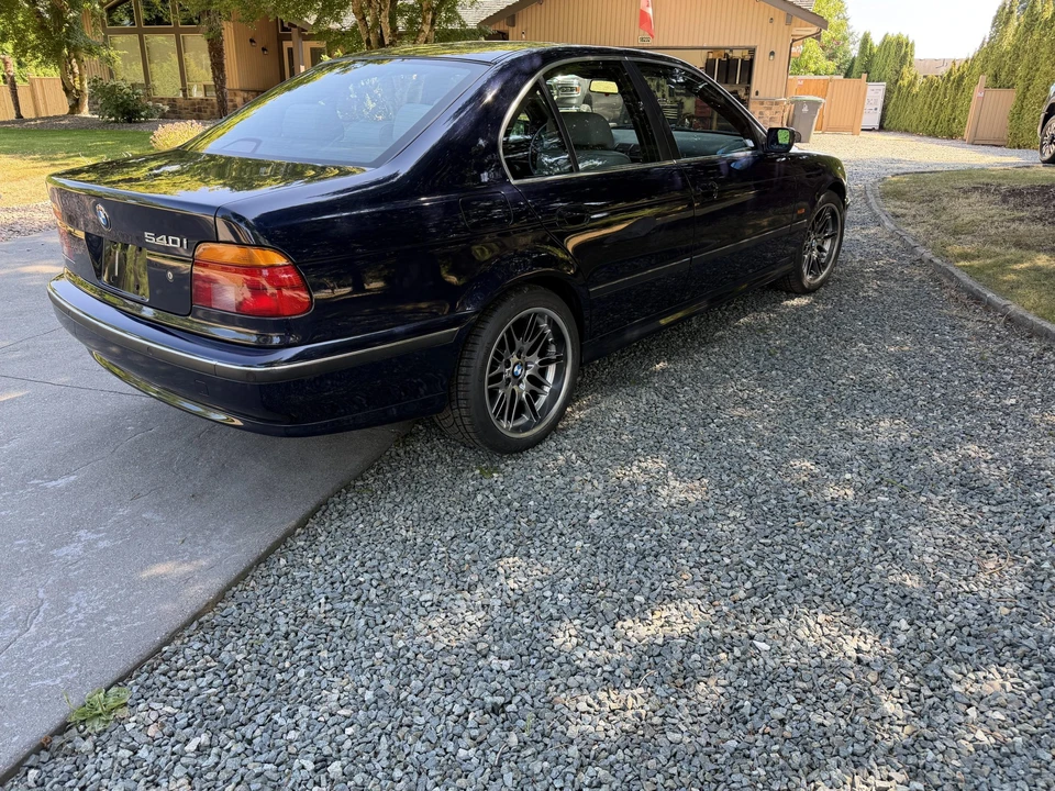 2000 BMW E39 540i - Image 14 of 31