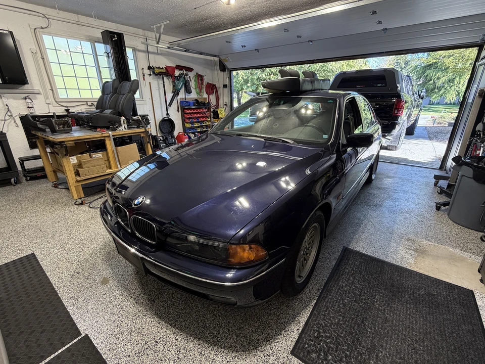 2000 BMW E39 540i - Image 28 of 31