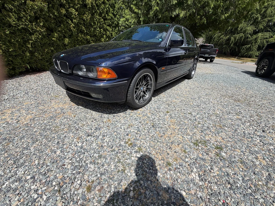 2000 BMW E39 540i - Image 19 of 31