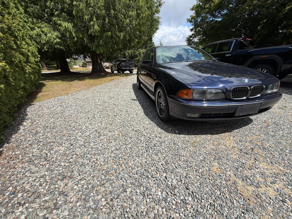 2000 BMW E39 540i - Image 17 of 31