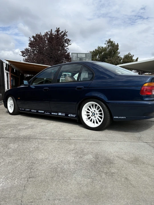 2000 BMW E39 540i - Image 16 of 31