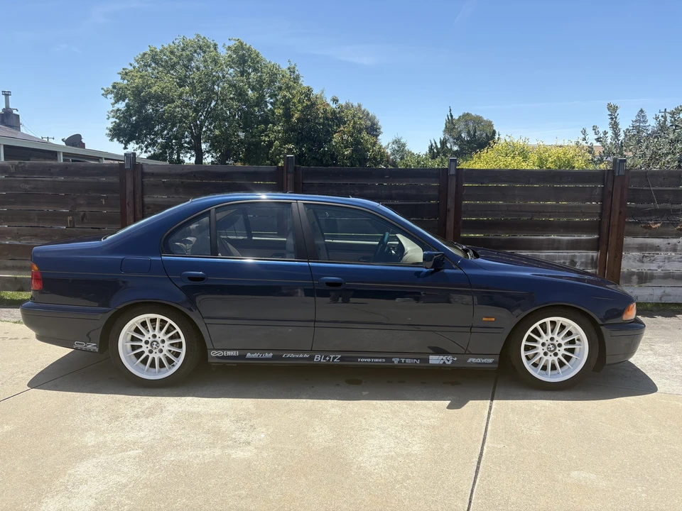 2000 BMW E39 540i - Image 9 of 31