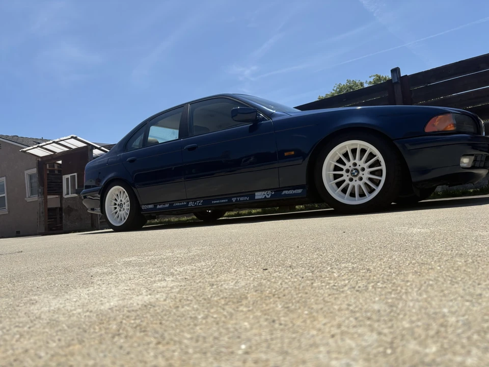 2000 BMW E39 540i - Image 7 of 31