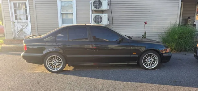 2000 BMW 540i