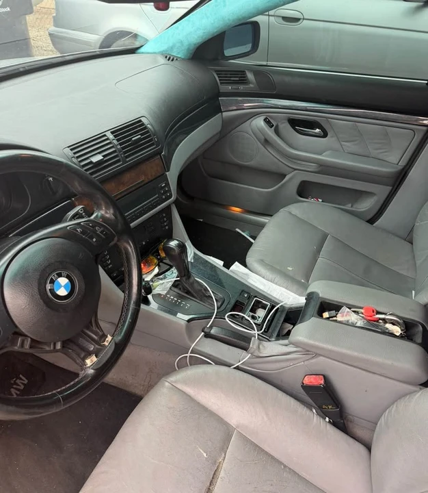 2000 BMW E39 540i - Image 6 of 7