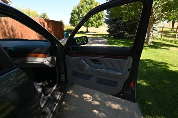2000 BMW E39 540i - Image 14 of 21