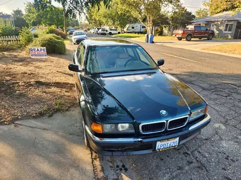 2000 BMW 7 Series 740i Sedan 4D