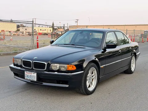 2000 BMW 7 Series 740i Sedan 4D
