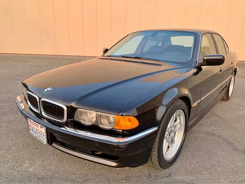2000 BMW 7 Series 740i Sedan 4D