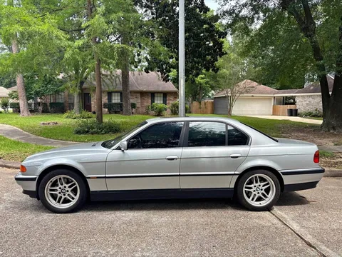 2000 BMW 7 Series 740i Sedan 4D