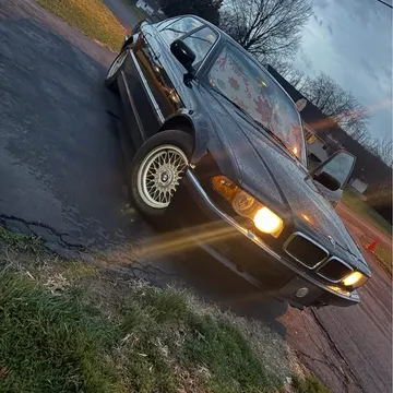 2000 BMW 7 Series 740iL