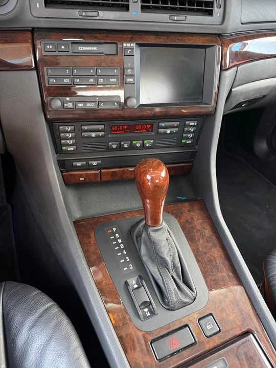 2000 BMW E38 7 Series - Image 10 of 15