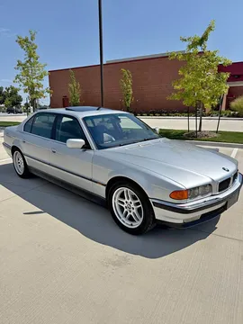 2000 BMW 7 Series 740iL Sedan 4D