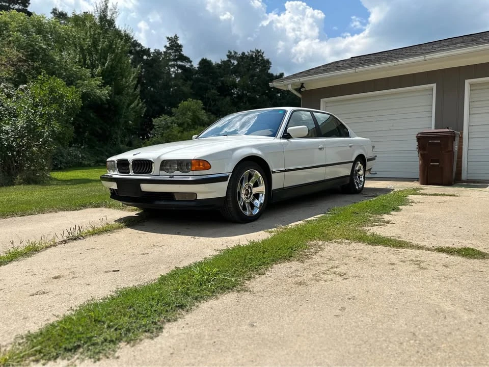 2000 BMW E38 7 Series - Image 2 of 9