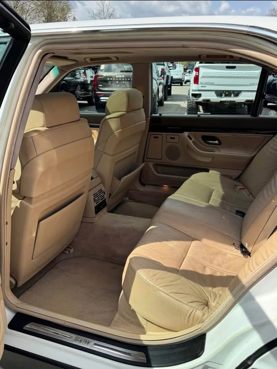 2000 BMW E38 7 Series - Image 9 of 9