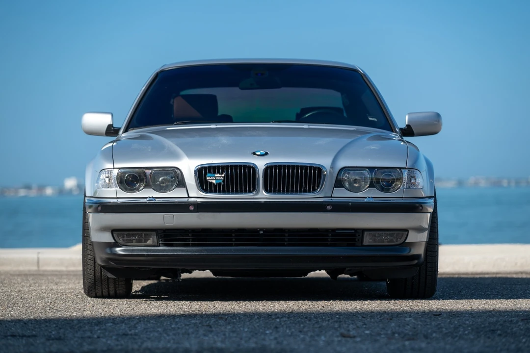 2000 BMW E38 750i & 750iL Sedan - Image 4 of 21