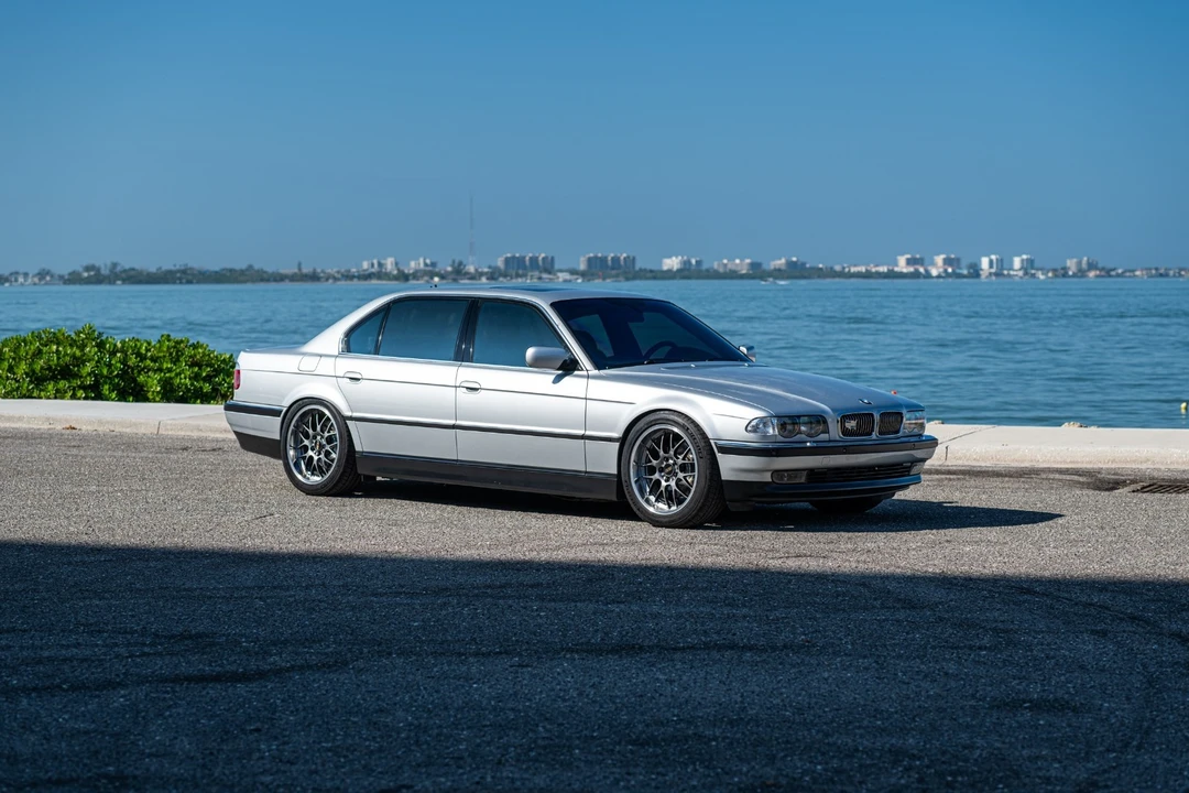 2000 BMW E38 750i & 750iL Sedan - Image 3 of 21