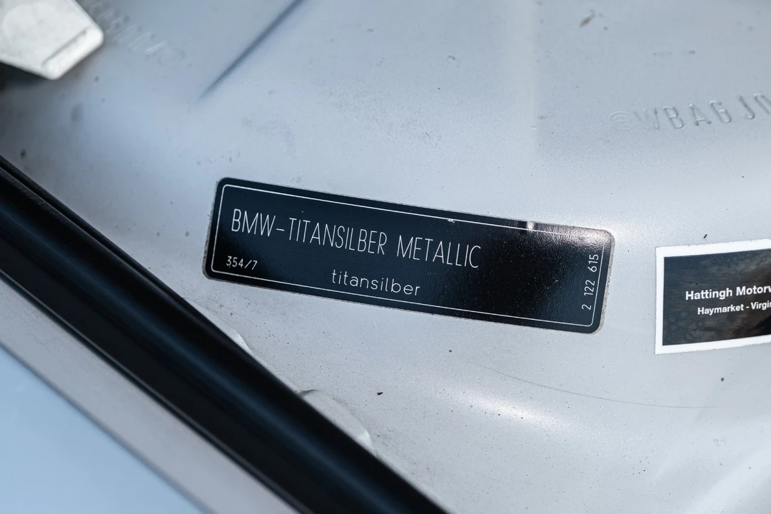 2000 BMW E38 750i & 750iL Sedan - Image 18 of 21