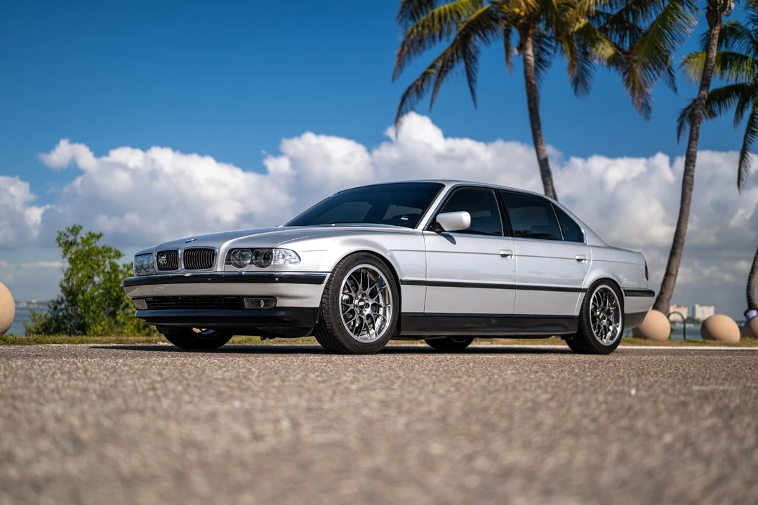2000 BMW E38 750i & 750iL Sedan - Image 7 of 21