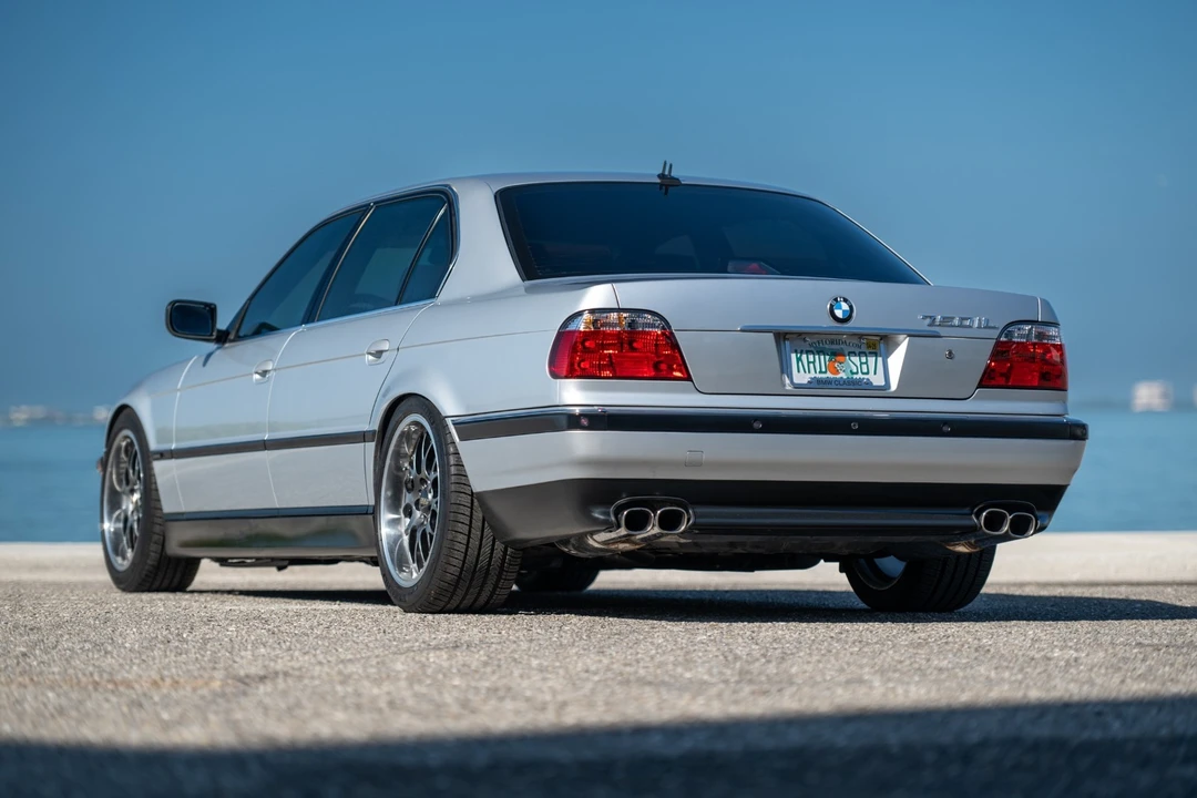 2000 BMW E38 750i & 750iL Sedan - Image 9 of 21