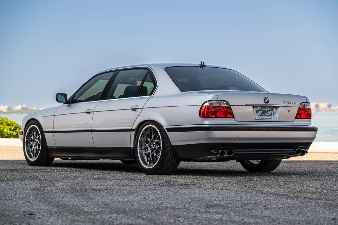 2000 BMW E38 750i & 750iL Sedan - Image 5 of 21