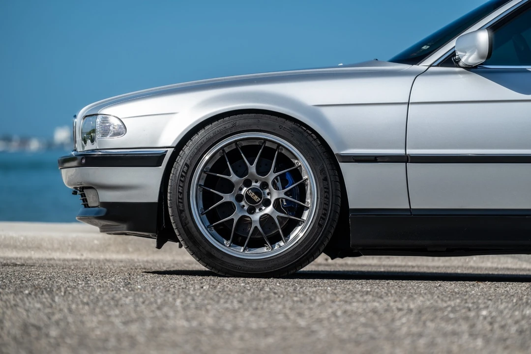 2000 BMW E38 750i & 750iL Sedan - Image 14 of 21