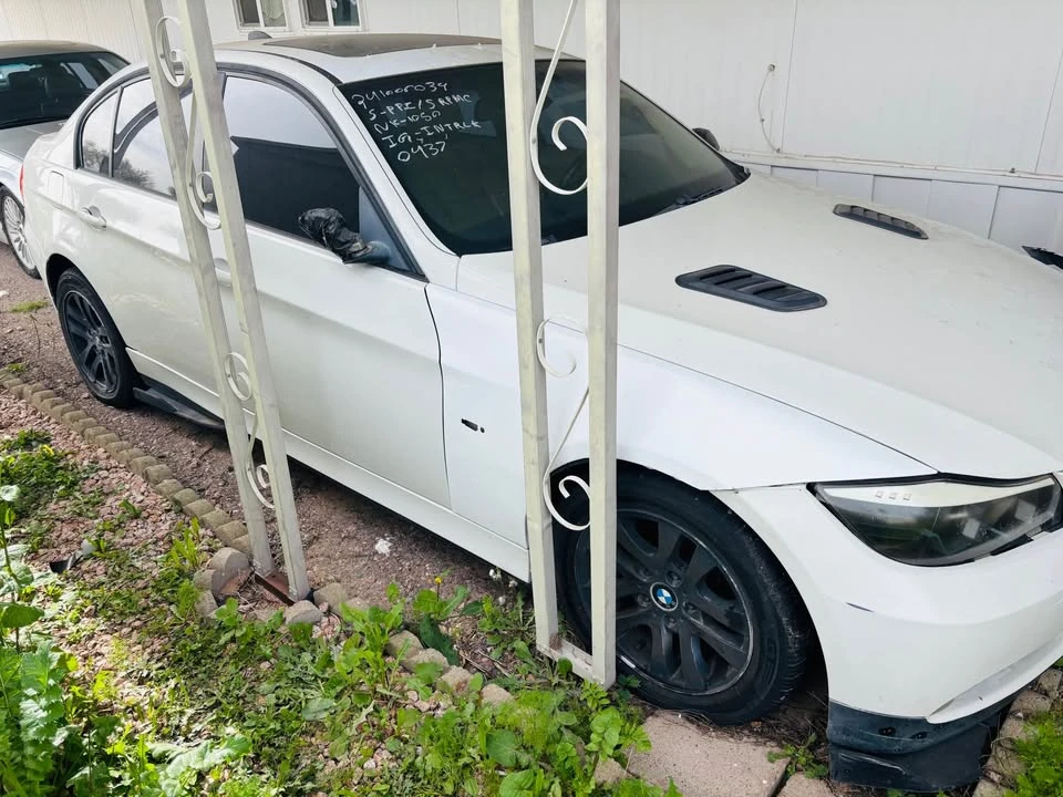 2000 BMW E38 7 Series - Image 2 of 4