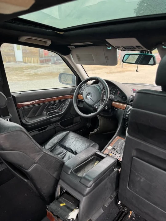 2000 BMW E38 7 Series - Image 7 of 9