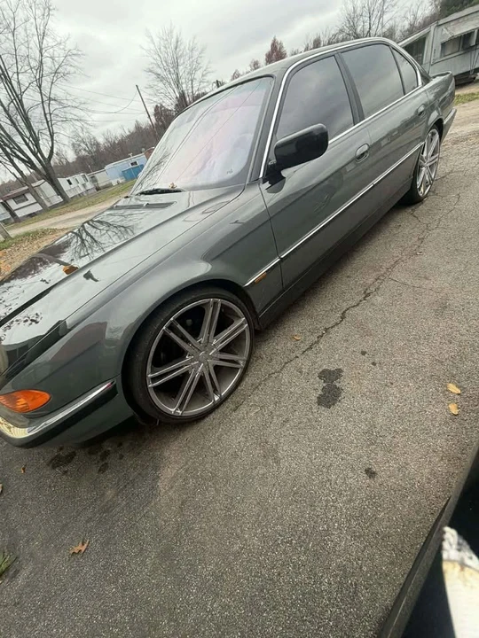 2000 BMW E38 7 Series - Image 2 of 2