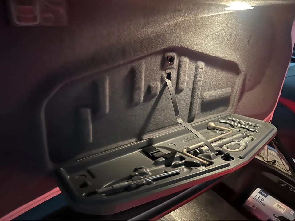 2000 BMW E38 7 Series - Image 14 of 14