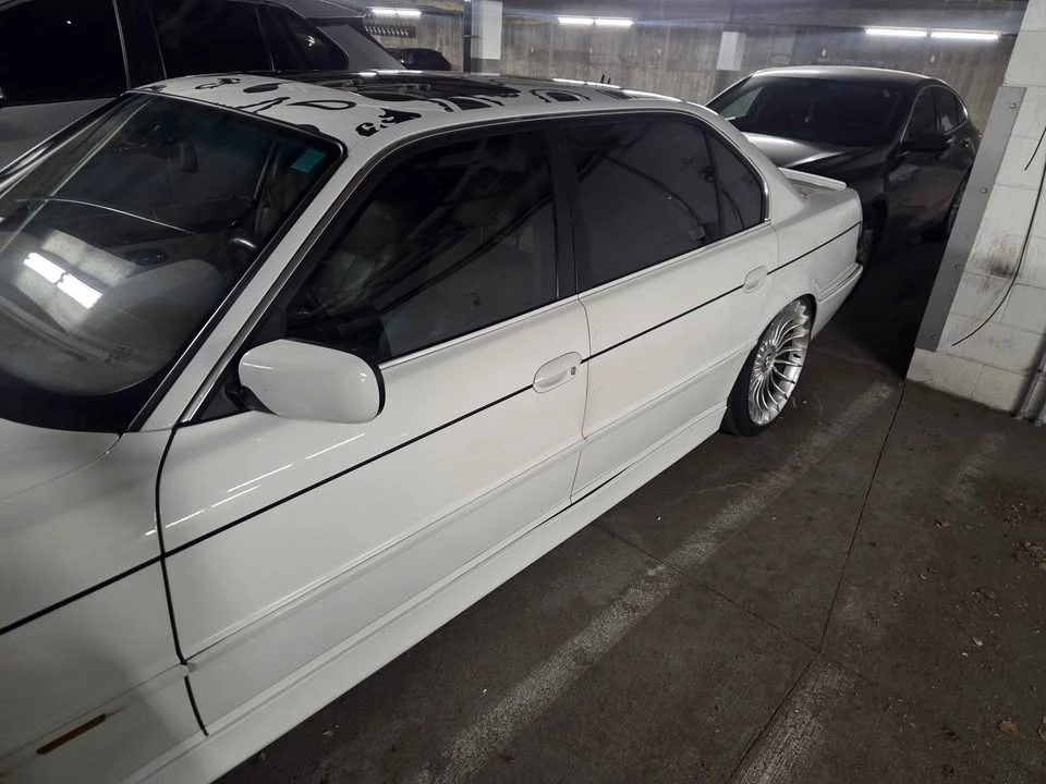 2000 BMW E38 7 Series - Image 15 of 20