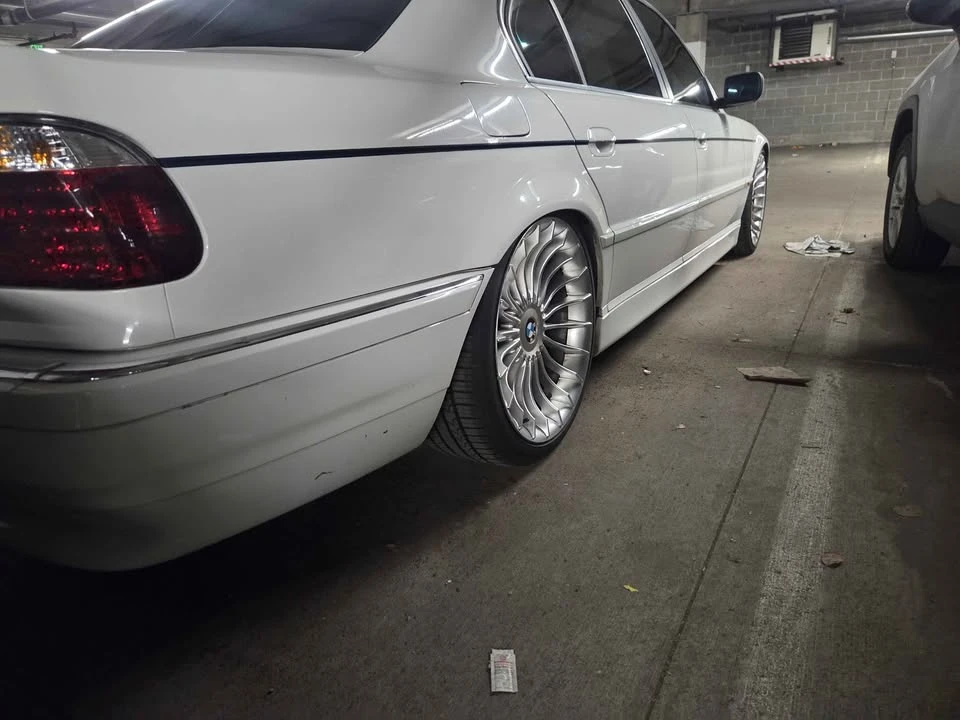 2000 BMW E38 7 Series - Image 19 of 20