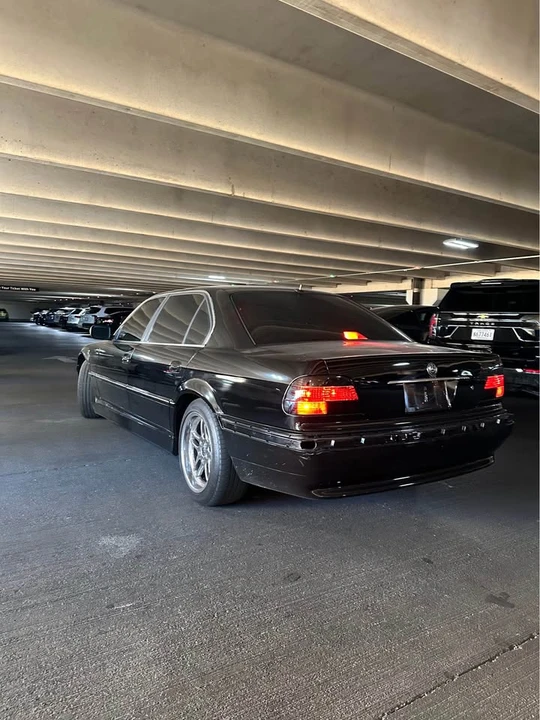 2000 BMW E38 7 Series - Image 2 of 20