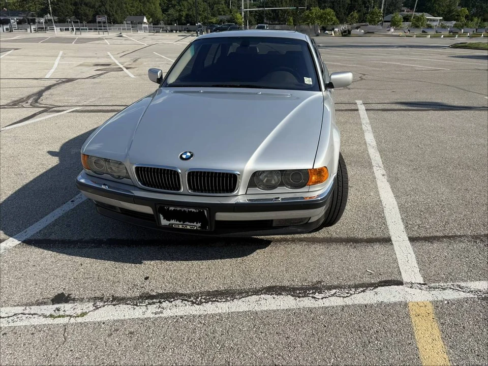 2000 BMW E38 7 Series - Image 2 of 15