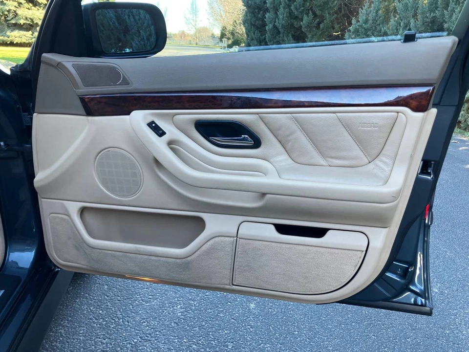 2000 BMW E38 7 Series - Image 18 of 23