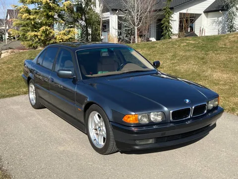 2000 BMW 740i Sport