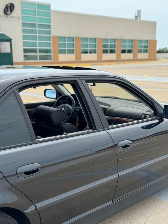 2000 BMW E38 7 Series - Image 29 of 31